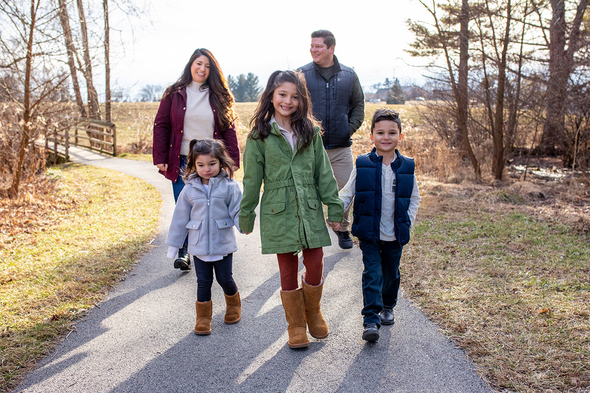 Families and Couples enjoying walking paths in Carroll County, Maryland | Westminster Community Pond | Photos by Kelly Heck Photography