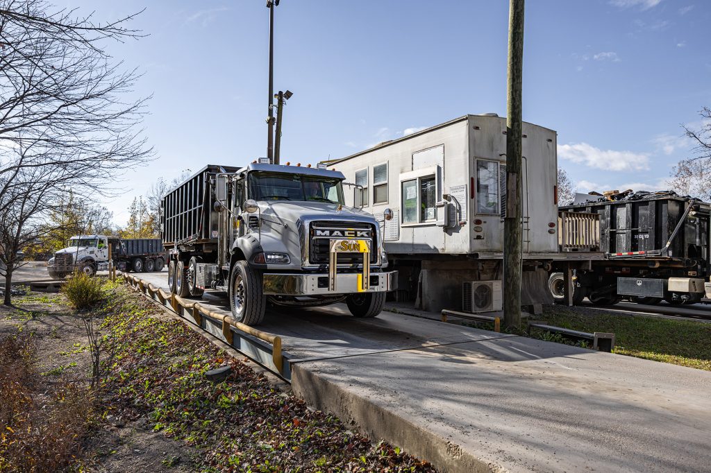 Sun Services LLC | Waste Management and Recycling Service in Beltsville, Maryland | https://sunrolloff.com/